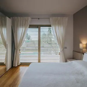 https://casa-chiara-gardone-riviera.it-lombardy.com